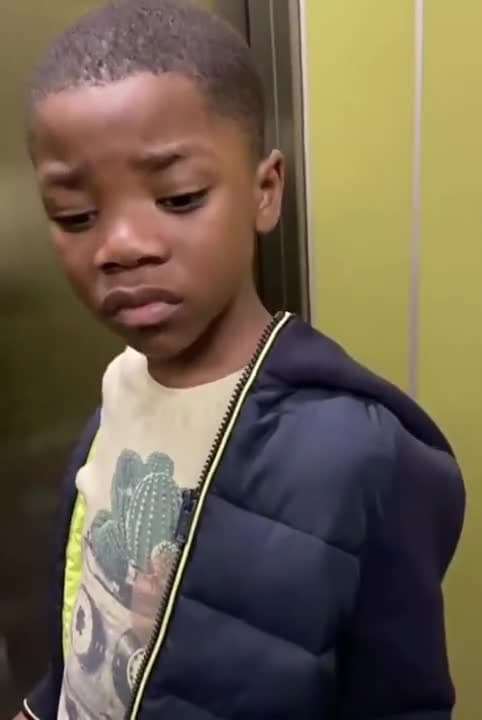 Confused Bachha Elevator Wala | Kya Bol Diya Bhai Meme Template - funny General Reaction meme